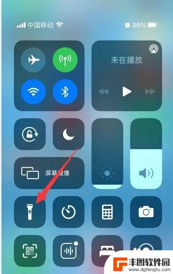 苹果手机照明开不了 如何解决苹果手机电灯无法开启的问题