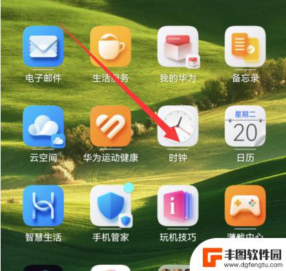 华为手机如何在桌面上添加时间 华为手机桌面时间显示设置步骤
